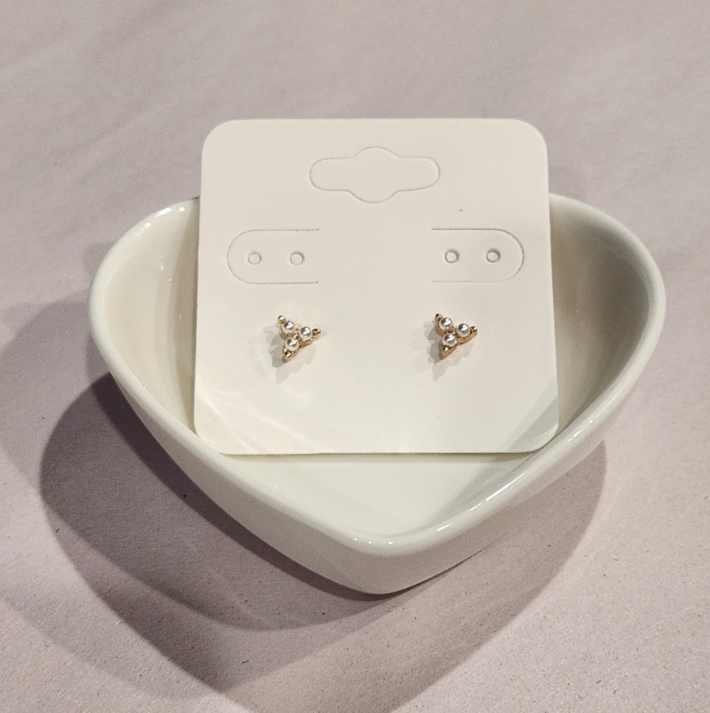 Classic Faux Pearl Cluster Stud Earrings